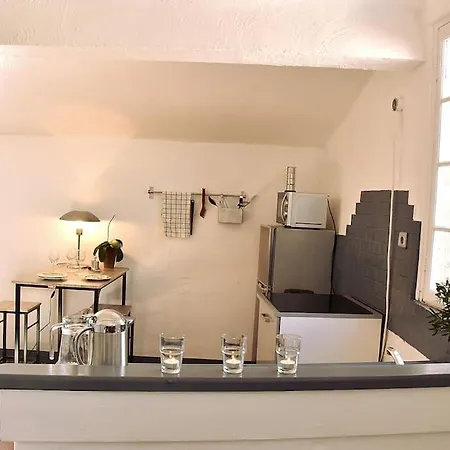 Lovely Flat In The Heart Of The Medieval Hyeres